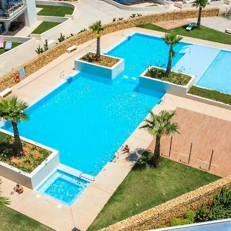 아파트 Marina Real Ii, 2 Bedroom & 2 Bathroom With Pool Views *